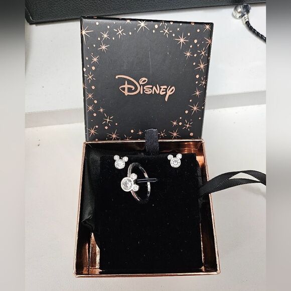Mickey ring and earrings - Picture 1 of 4